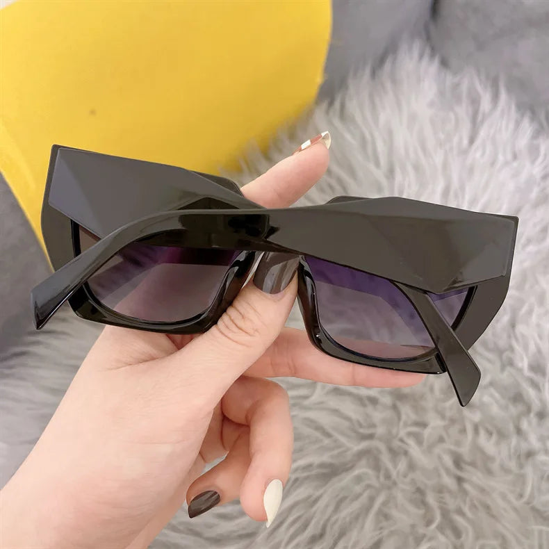 New Small Sunglasses Women Trendy Brand Sun Glasses Female Designer Vintage Eyewear Men Square Glasses UV400 Oculos De Sol
