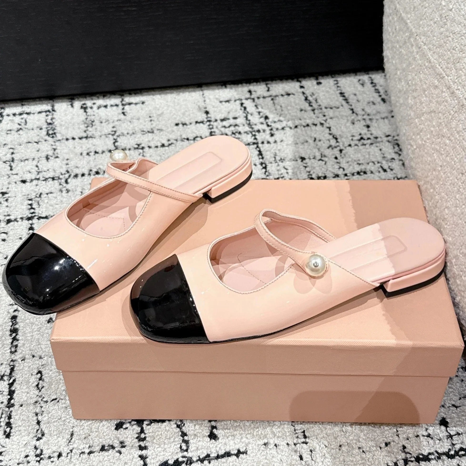 2025 New Summer Handmade Blingbling Diamond Flats Outdoor Slippets Beach Shoes For Woman Banquet Chunky Heels Zapatos De Mujer