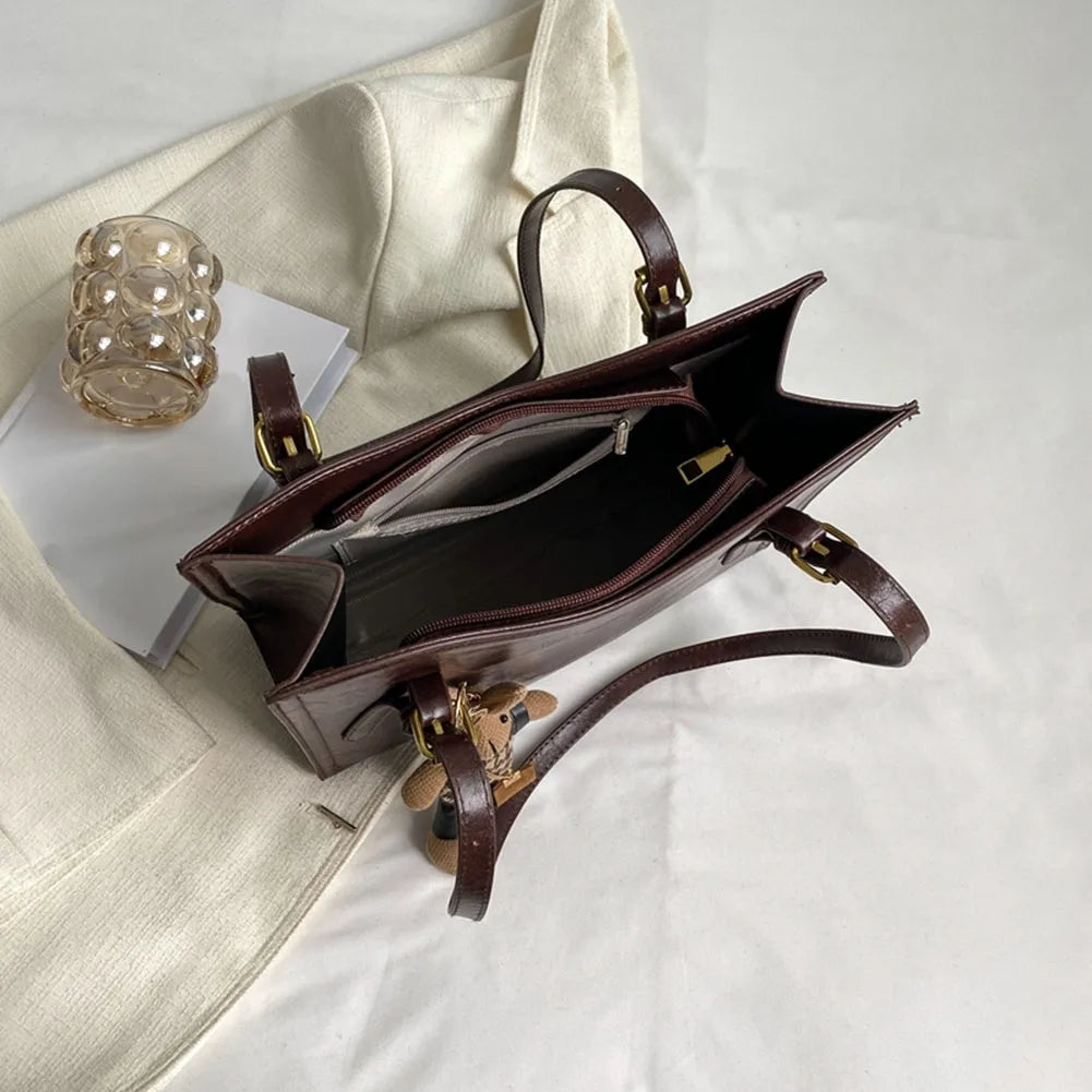 Women Vintage Shoulder Bag with Pendant Slouchy Tote Bag Purse Large Capacity Fashion Shoulder Bag Ladies Travel Handbag