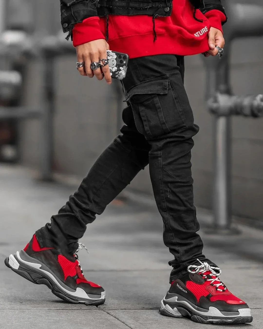 Mens Stretch Jeans Black Big Side Pockets Cargo Jeans Fashion Zipper Small Foot Denim Pants Elastic Jogging Trousers Streetwear