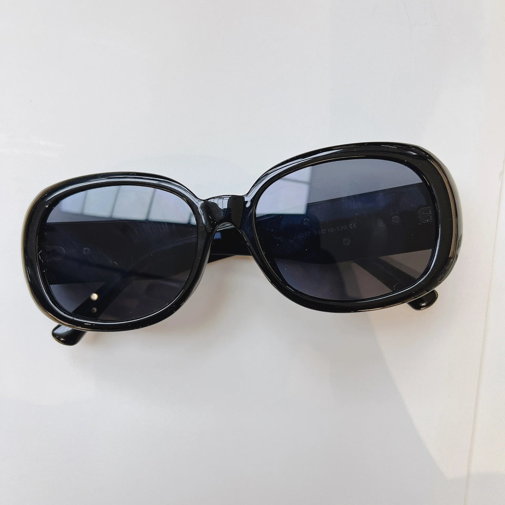 Small Frame Sunglasses for Women Fancy Sunglass Female Ladies Luxury Designer Vintage Gafas De Sol UV400 2025 New Sun Glasses