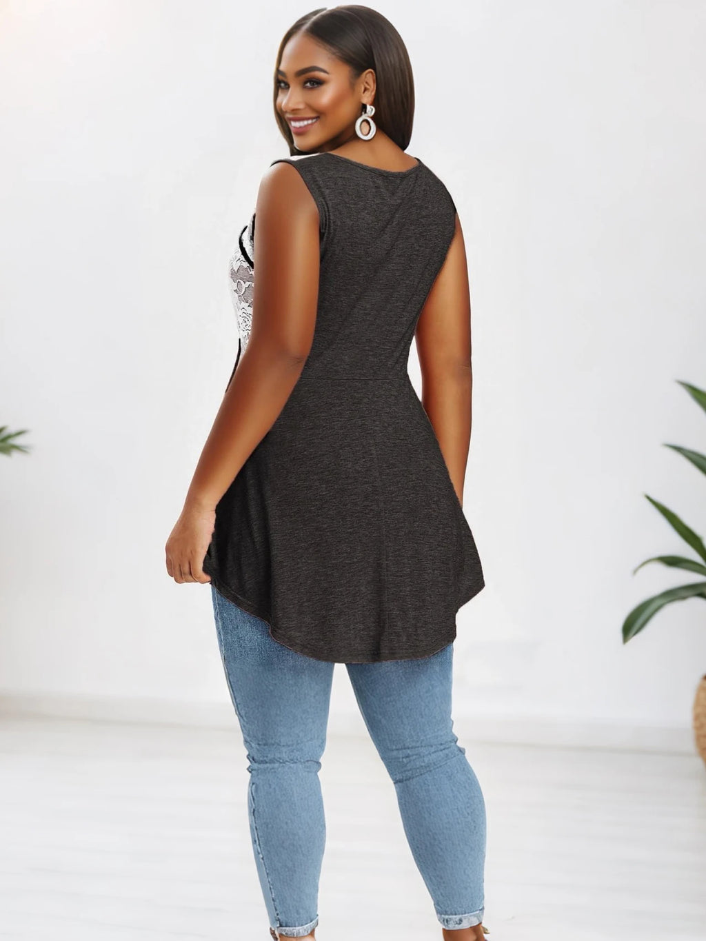 Flattering Plus Size Tank Top for Women – Lace Contrast Sleeveless Shirt with Cutout Neck, Flowy Hem Tunic for Casual, Dressy, o