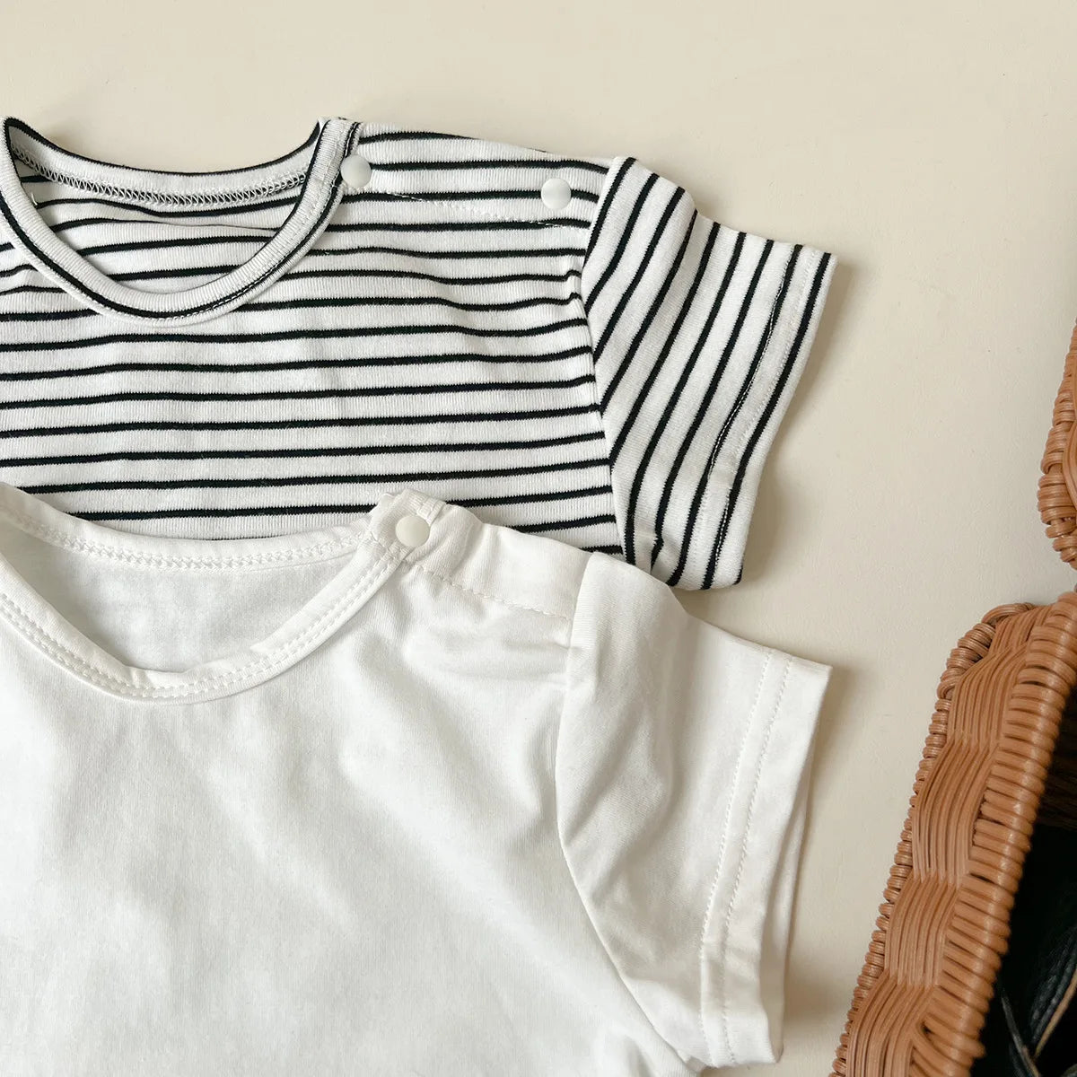 2024 Summer Costume New Boy Girl Baby Solid All-match Short Sleeve T-shirt Newborn Loose Comfort Cotton Tees Infant Casual Tops