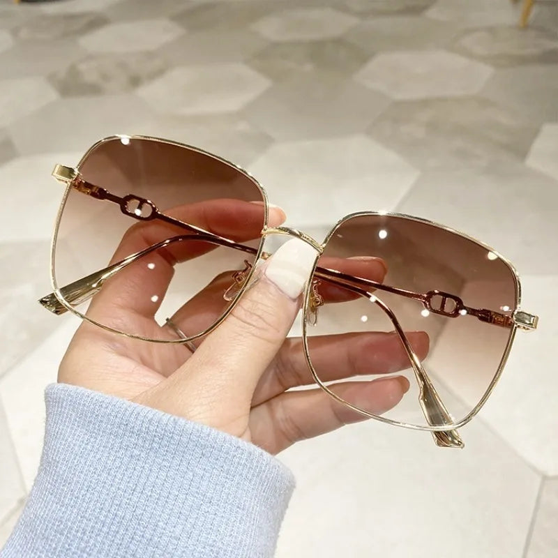 Unglasses for Women Fashion Square Frame Beach Gradient Sunglass Original Lady Retro Branded Shades UV400 Eyeglasses