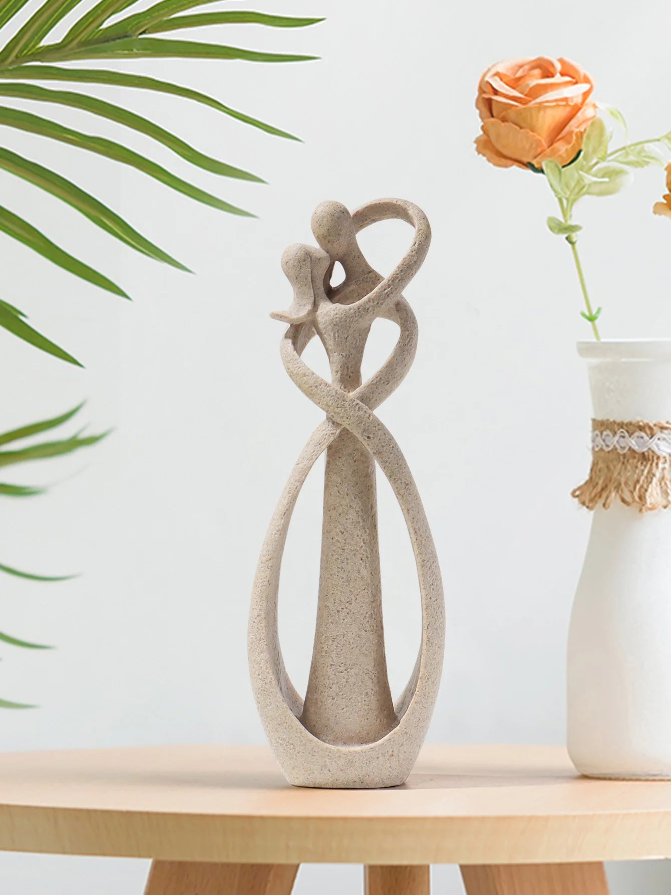 Nordic Style Creative Home Decor: Embracing Couple Sculpture for Office, Bookshelf, Living Room, Bedroom, Tabletop Decoration