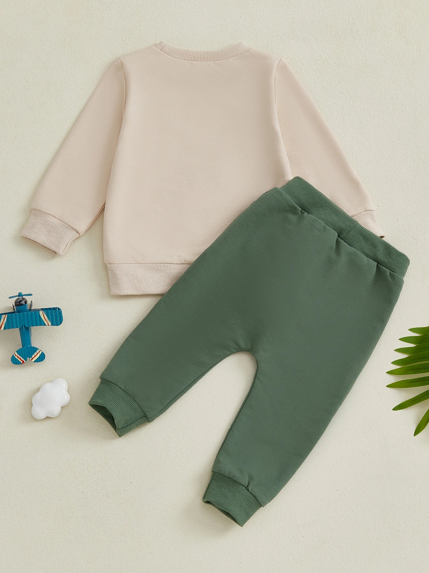 Boys 2-piece Set Short Sleeve Dinosaur Print T-shirt with Denim Shorts Summer Outfit for Toddlers and Kids