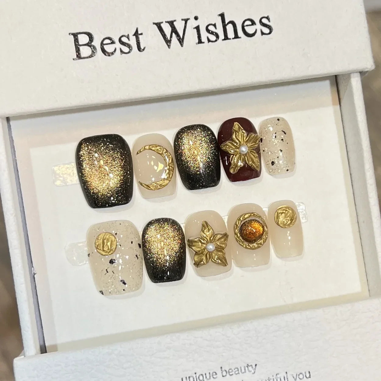 10pcs Short Square Head Fake Nails with Glue Flash Dreamy Red Cat Eye Rose Handmade Press on Nails Wearable Full Cover Nails Tip