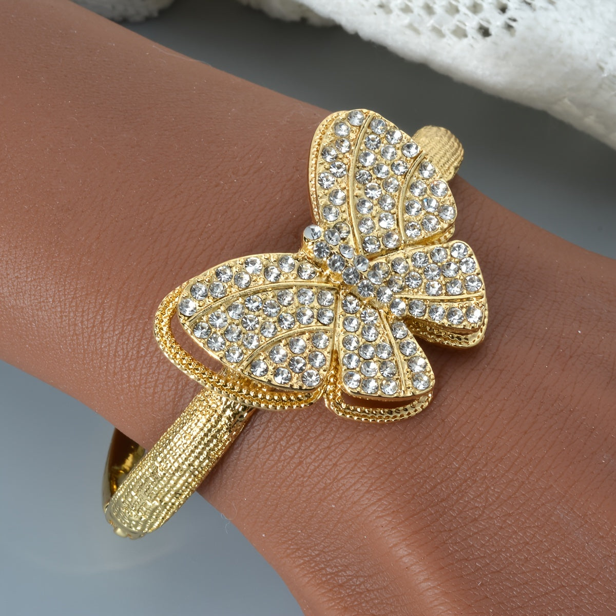 1-Set Exquisite Copper Golden Butterfly Jewelry Set for Women - Necklace, Bangle, Ring, Earrings with Pendant - Perfect Gift for Wedding, Party, Birthday, Anniversary, and Daily Wear